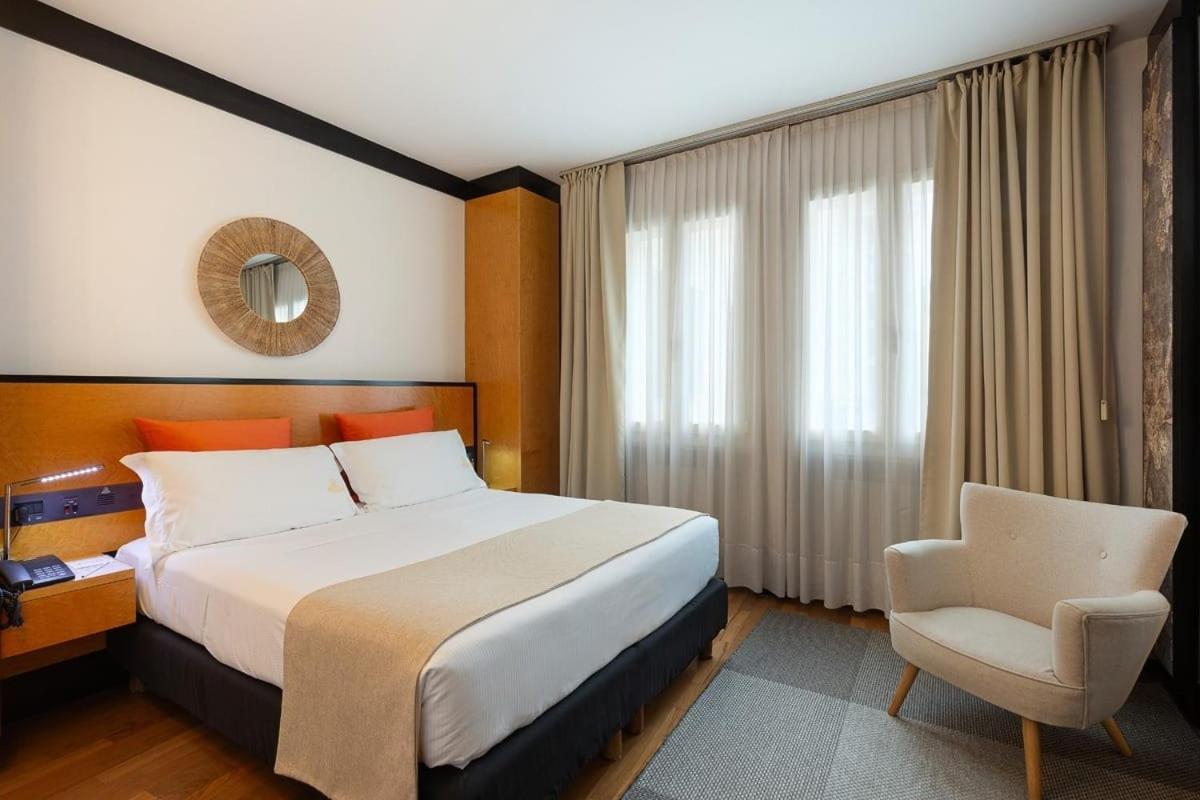 Casa Alle Colonne By Hotel Ancora Verbania Zewnętrze zdjęcie