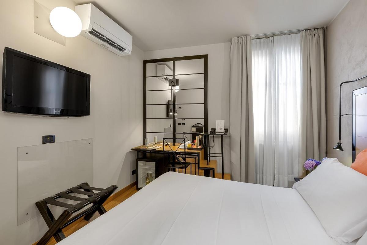 Casa Alle Colonne By Hotel Ancora Verbania Zewnętrze zdjęcie